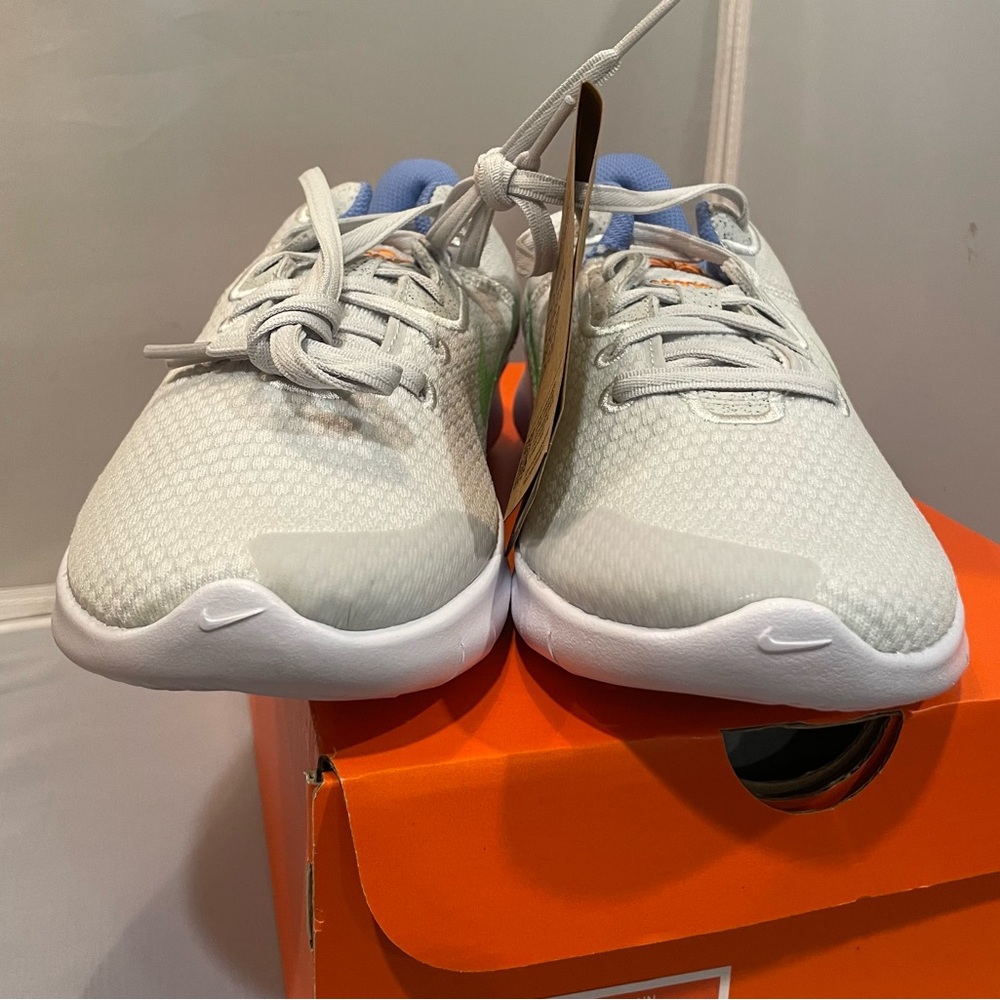 NIB Nike Sz 9 Women’s Flex Experience Run 11 Grey Neon Green Swoosh Sneakers $90 - Picture 5 of 10